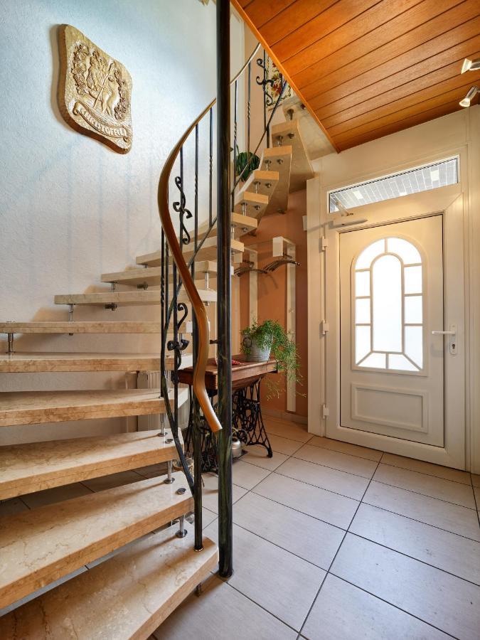 Weingut Christoffel Apartment Kovenig Exterior photo